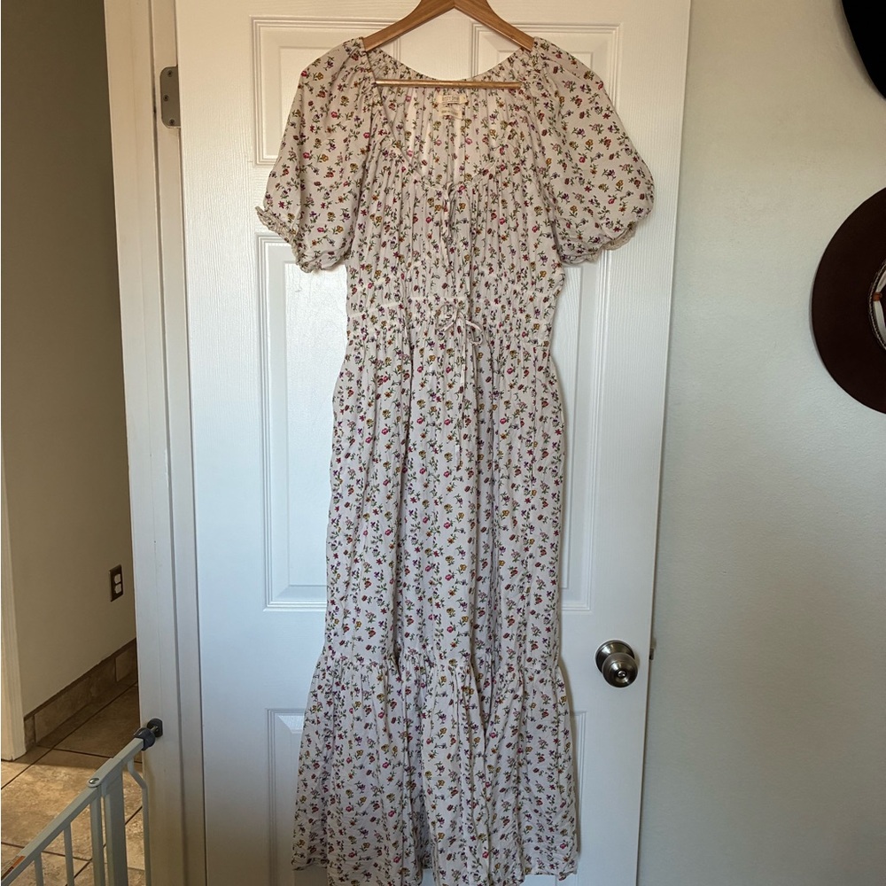 Christy Dawn Cream floral Brynne size large